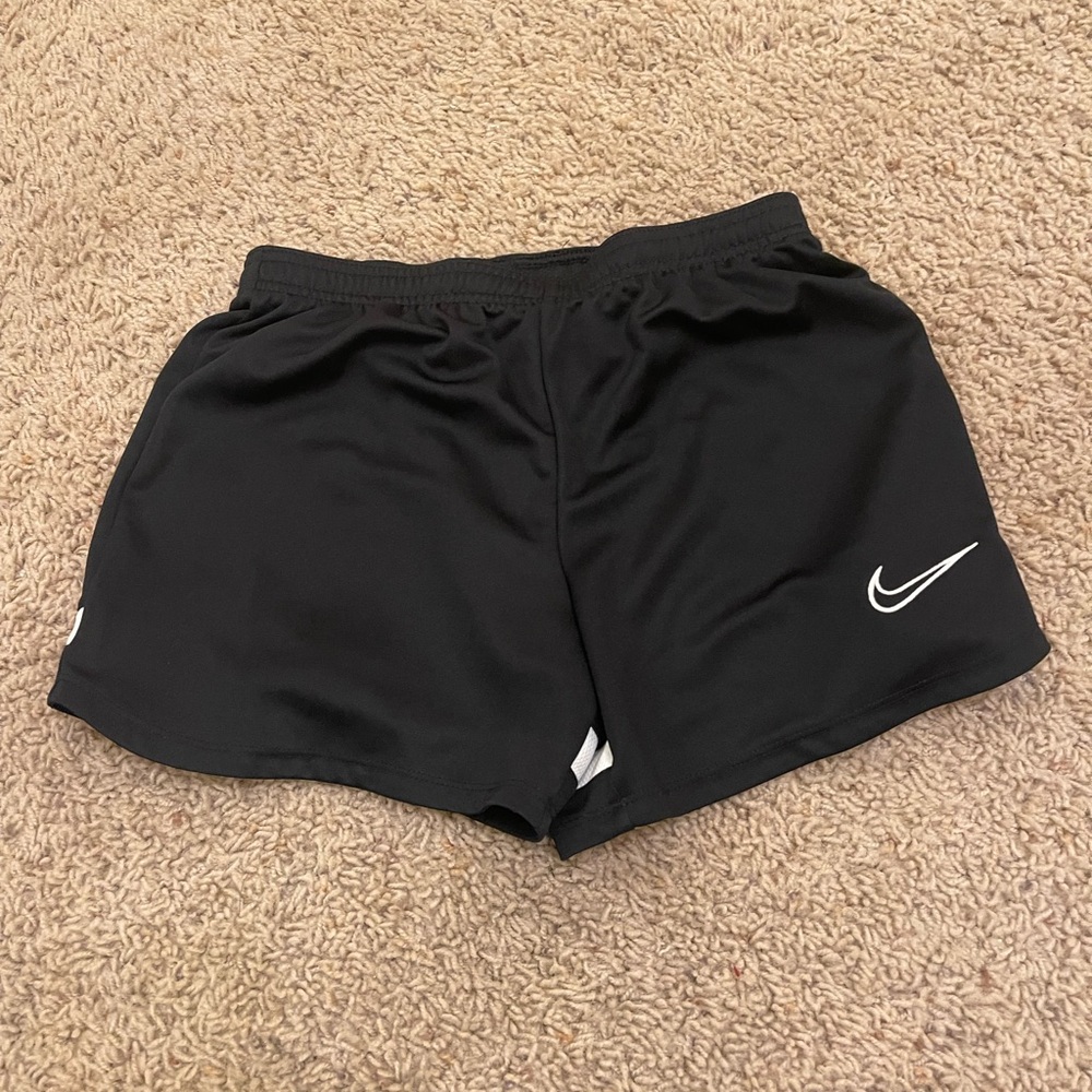 Black Nike shorts Youth Large